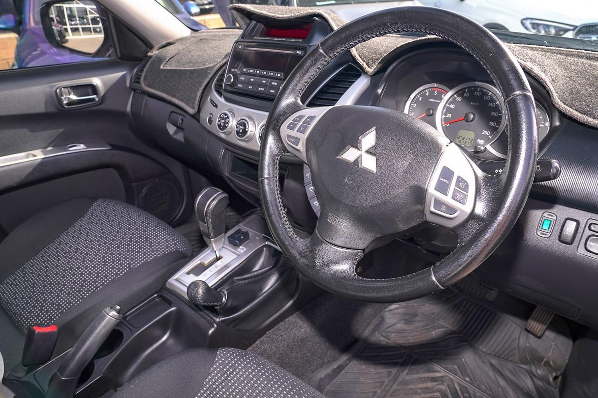 2015 Mitsubishi Triton GLX-R MN 4X4