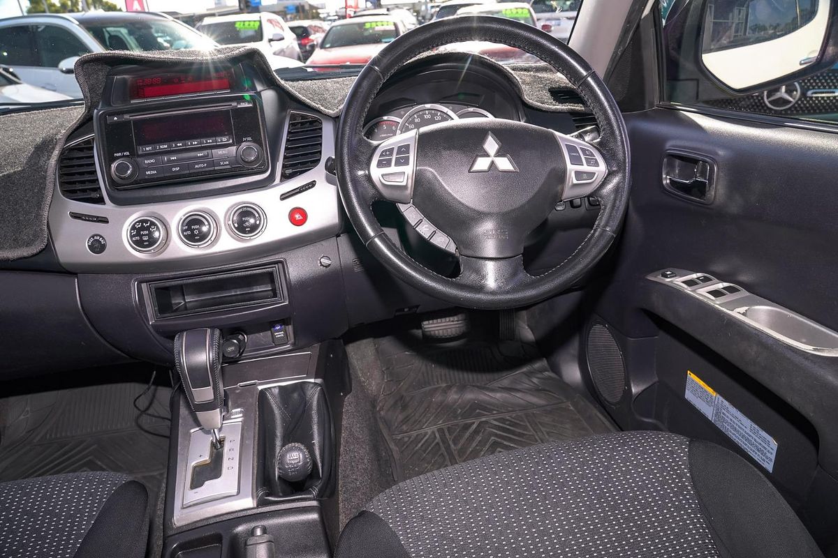 2015 Mitsubishi Triton GLX-R MN 4X4