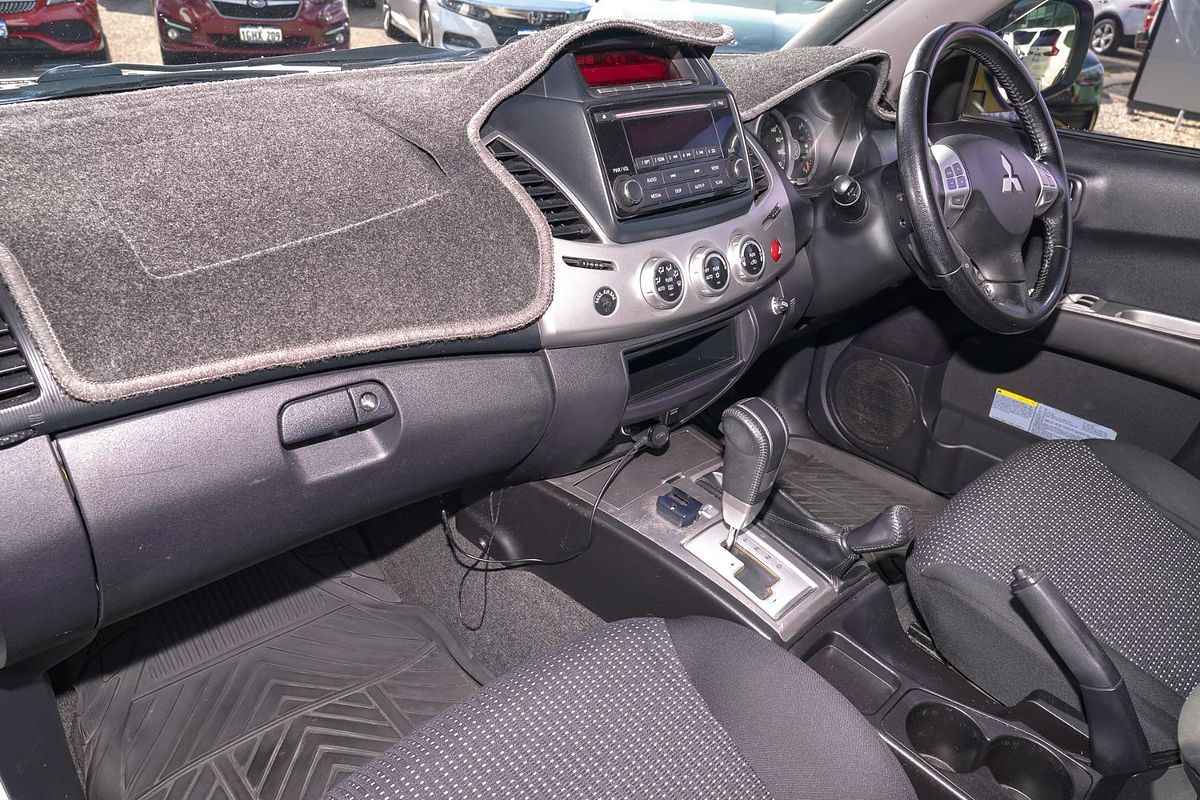 2015 Mitsubishi Triton GLX-R MN 4X4