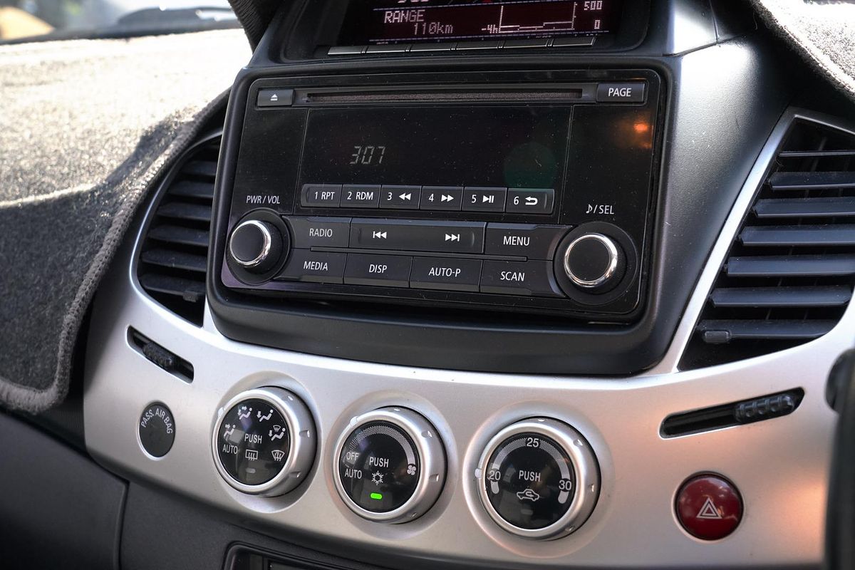 2015 Mitsubishi Triton GLX-R MN 4X4
