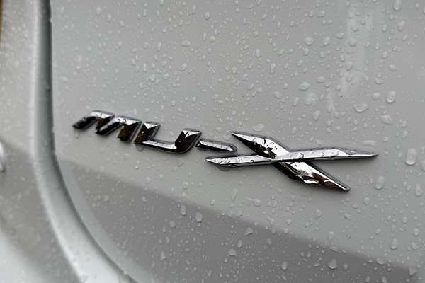 2025 Isuzu MU-X LS-M