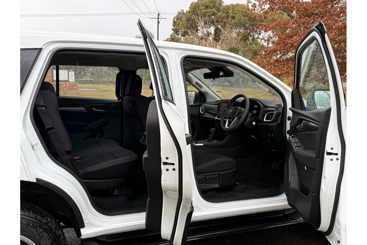 2025 Isuzu MU-X LS-M