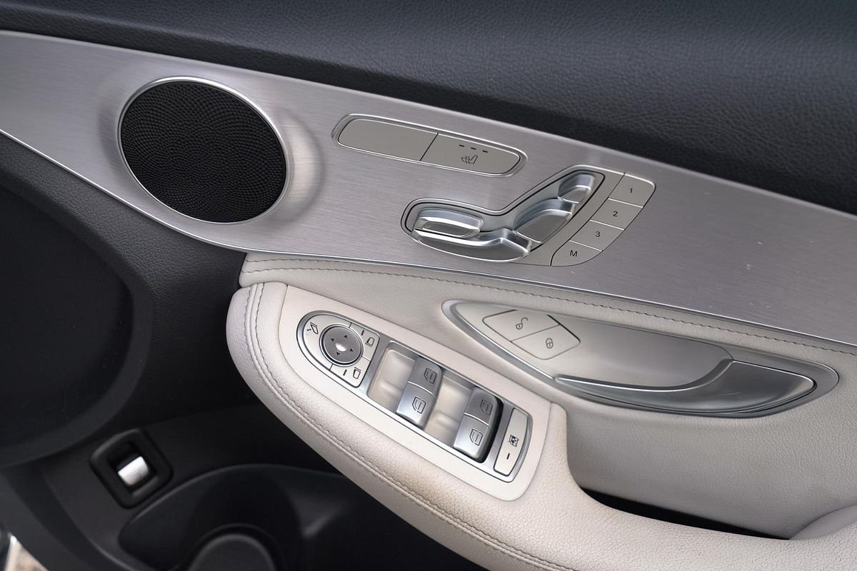 2015 Mercedes-Benz C-Class C200 W205