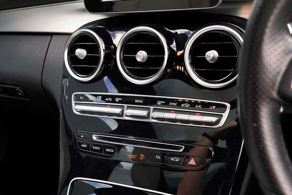 2015 Mercedes-Benz C-Class C200 W205