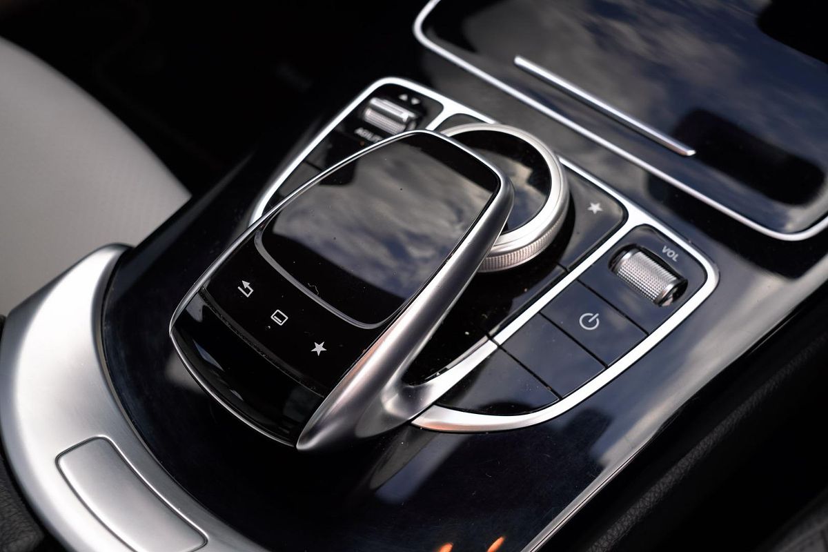 2015 Mercedes-Benz C-Class C200 W205