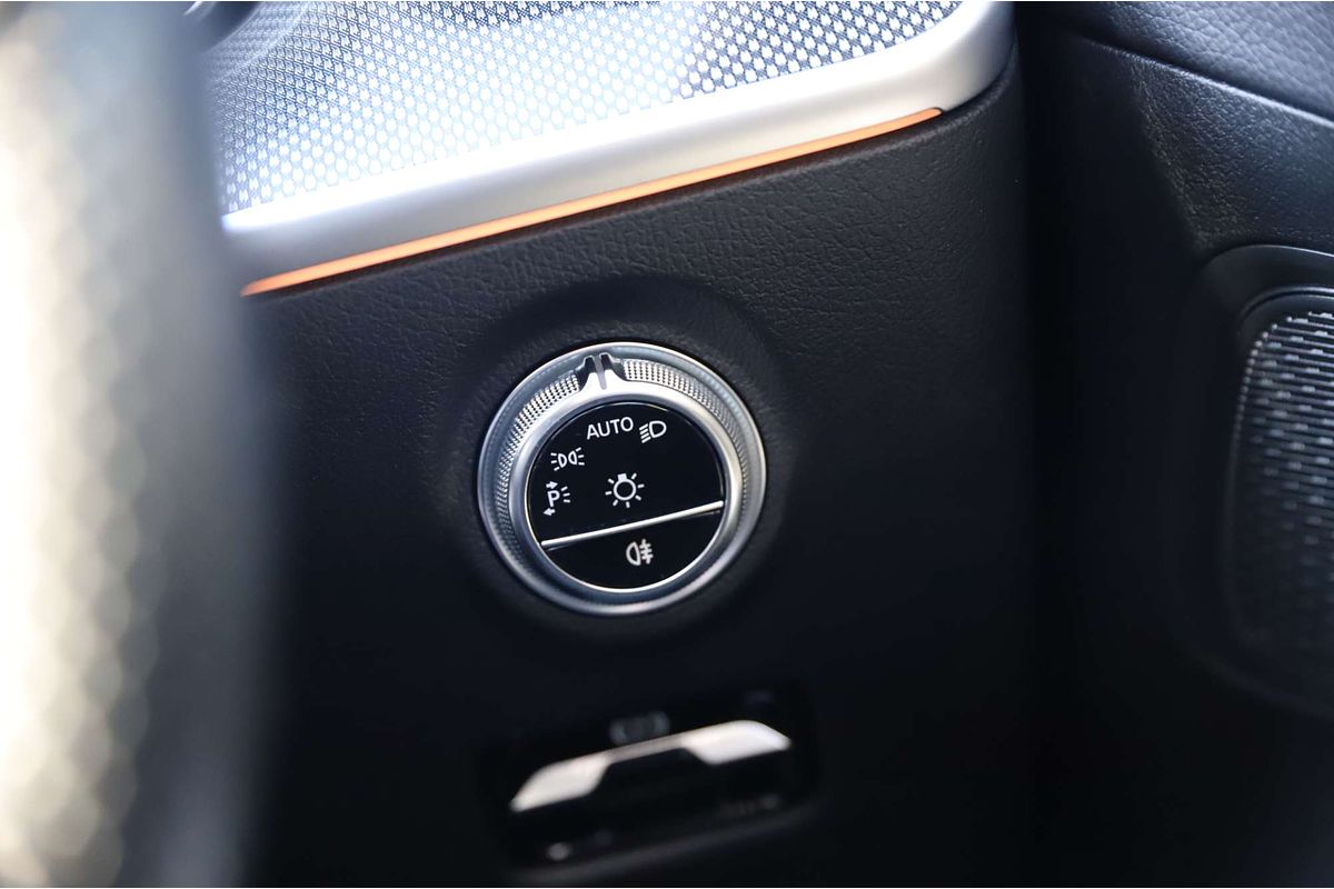 2022 Mercedes-Benz C-Class C200 W206