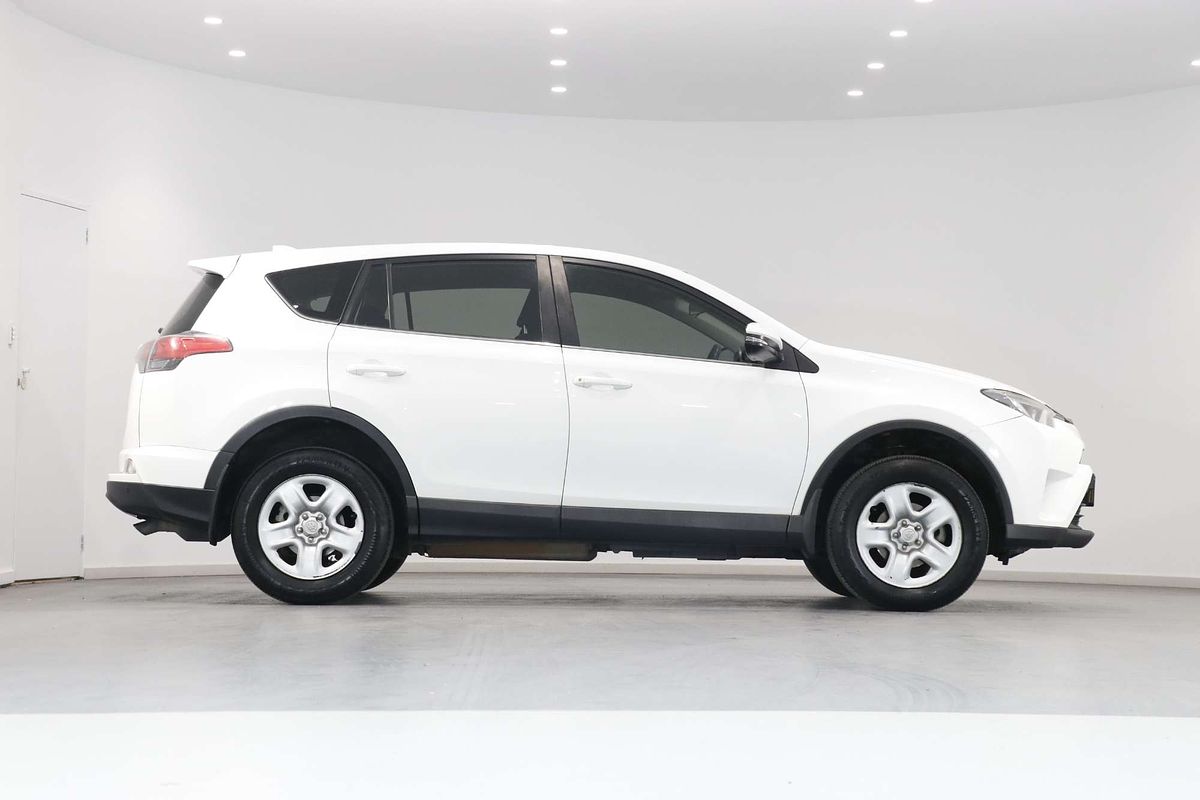 2016 Toyota RAV4 GX ZSA42R