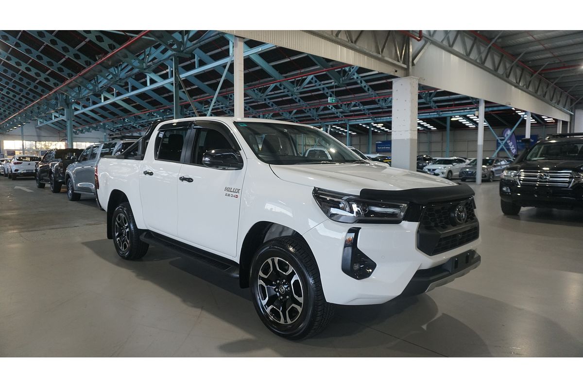 2024 Toyota Hilux SR5 48V GUN126R 4X4