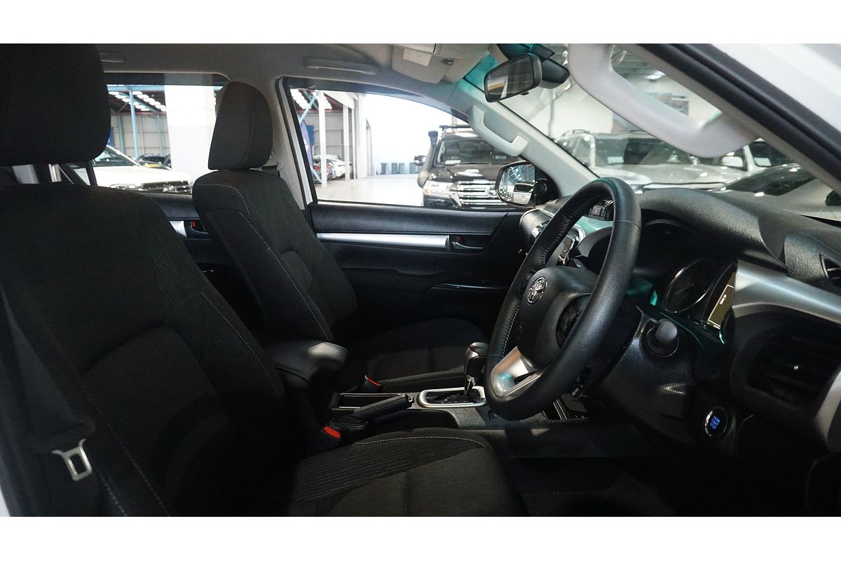 2024 Toyota Hilux SR5 48V GUN126R 4X4