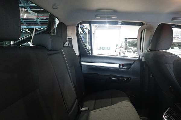 2024 Toyota Hilux SR5 48V GUN126R 4X4