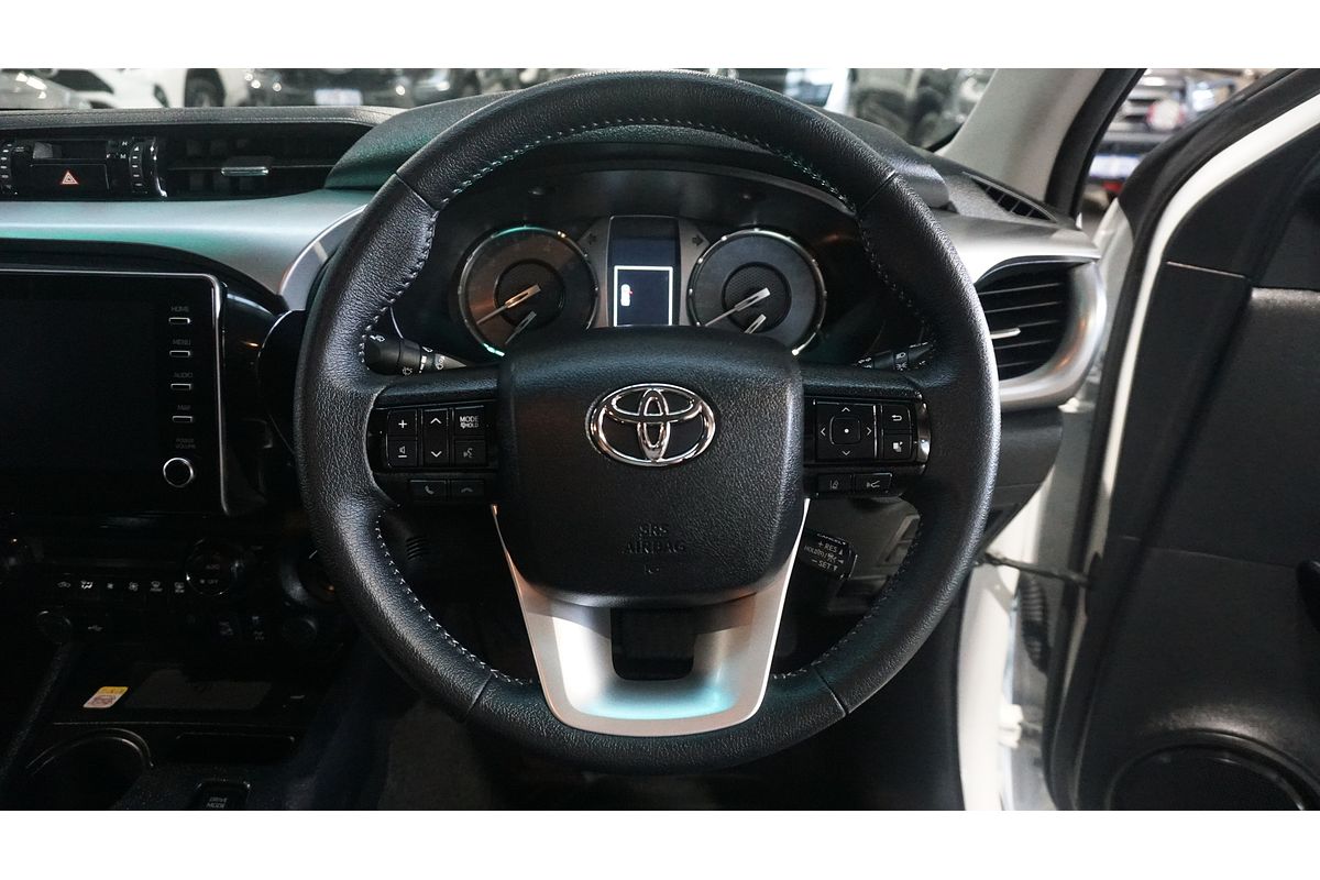 2024 Toyota Hilux SR5 48V GUN126R 4X4