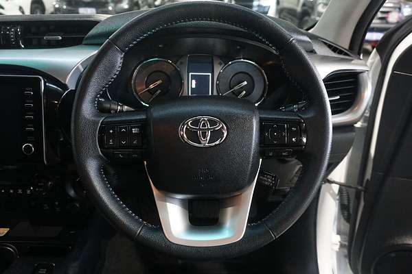 2024 Toyota Hilux SR5 48V GUN126R 4X4