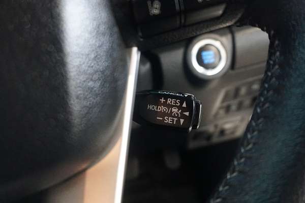 2024 Toyota Hilux SR5 48V GUN126R 4X4