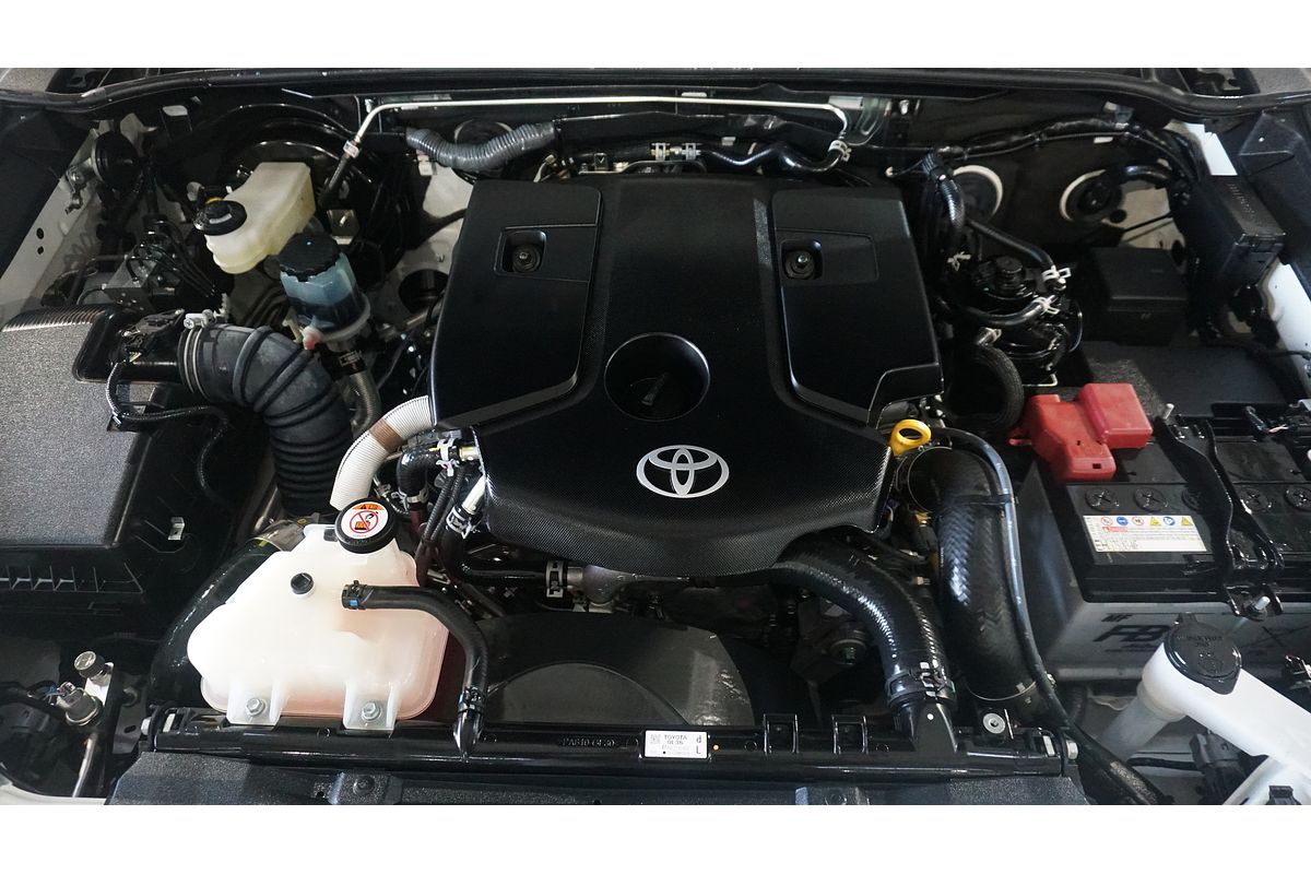 2024 Toyota Hilux SR5 48V GUN126R 4X4