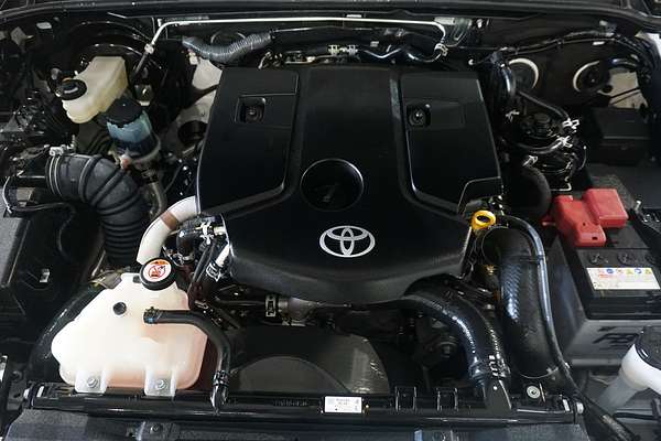 2024 Toyota Hilux SR5 48V GUN126R 4X4