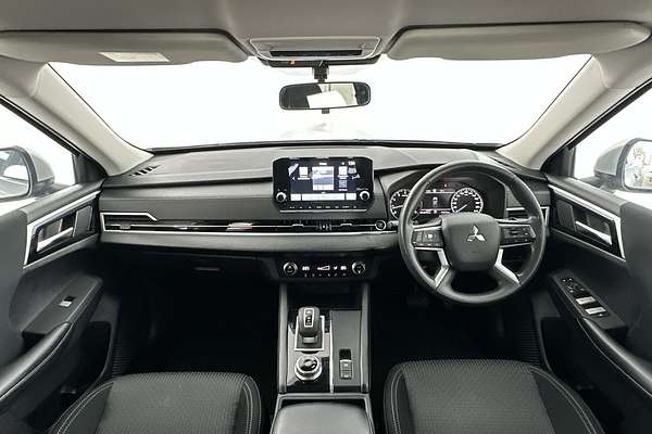 2022 Mitsubishi Outlander ES ZM