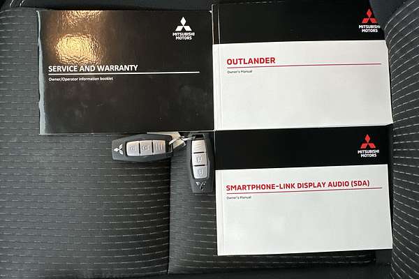 2022 Mitsubishi Outlander ES ZM