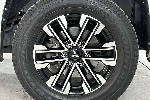2022 Mitsubishi Pajero Sport GLS QF