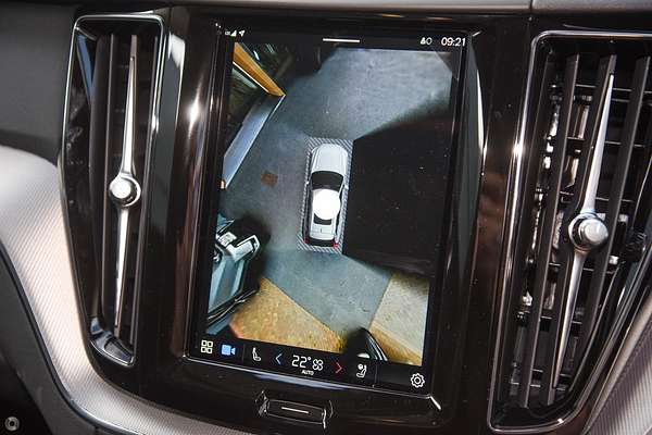 2024 Volvo XC60 Plus B5