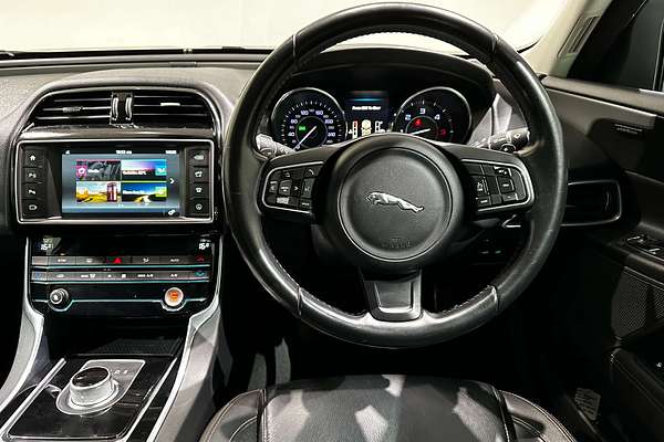 2015 Jaguar XE 20d Prestige X760