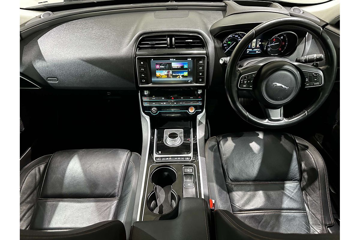 2015 Jaguar XE 20d Prestige X760
