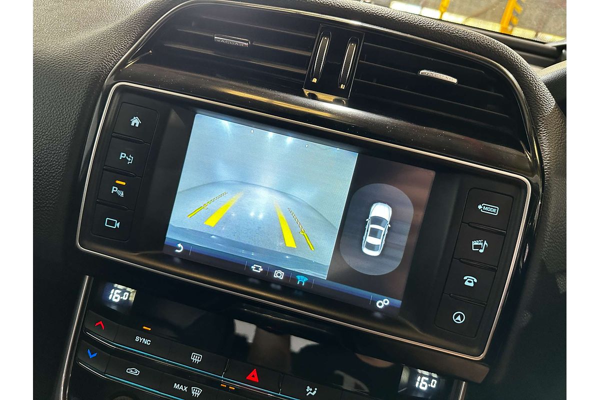 2015 Jaguar XE 20d Prestige X760