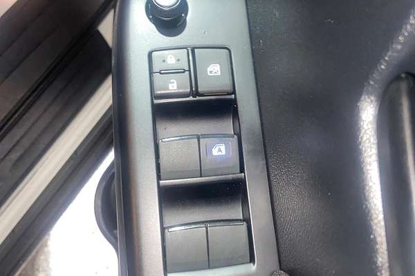 2020 Toyota Hilux SR GUN126R 4X4