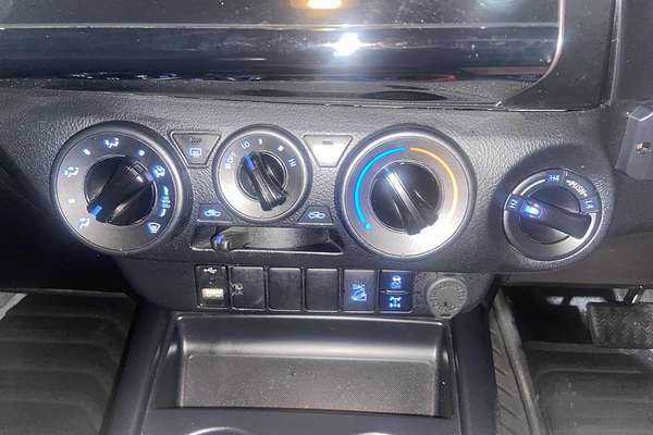 2020 Toyota Hilux SR GUN126R 4X4