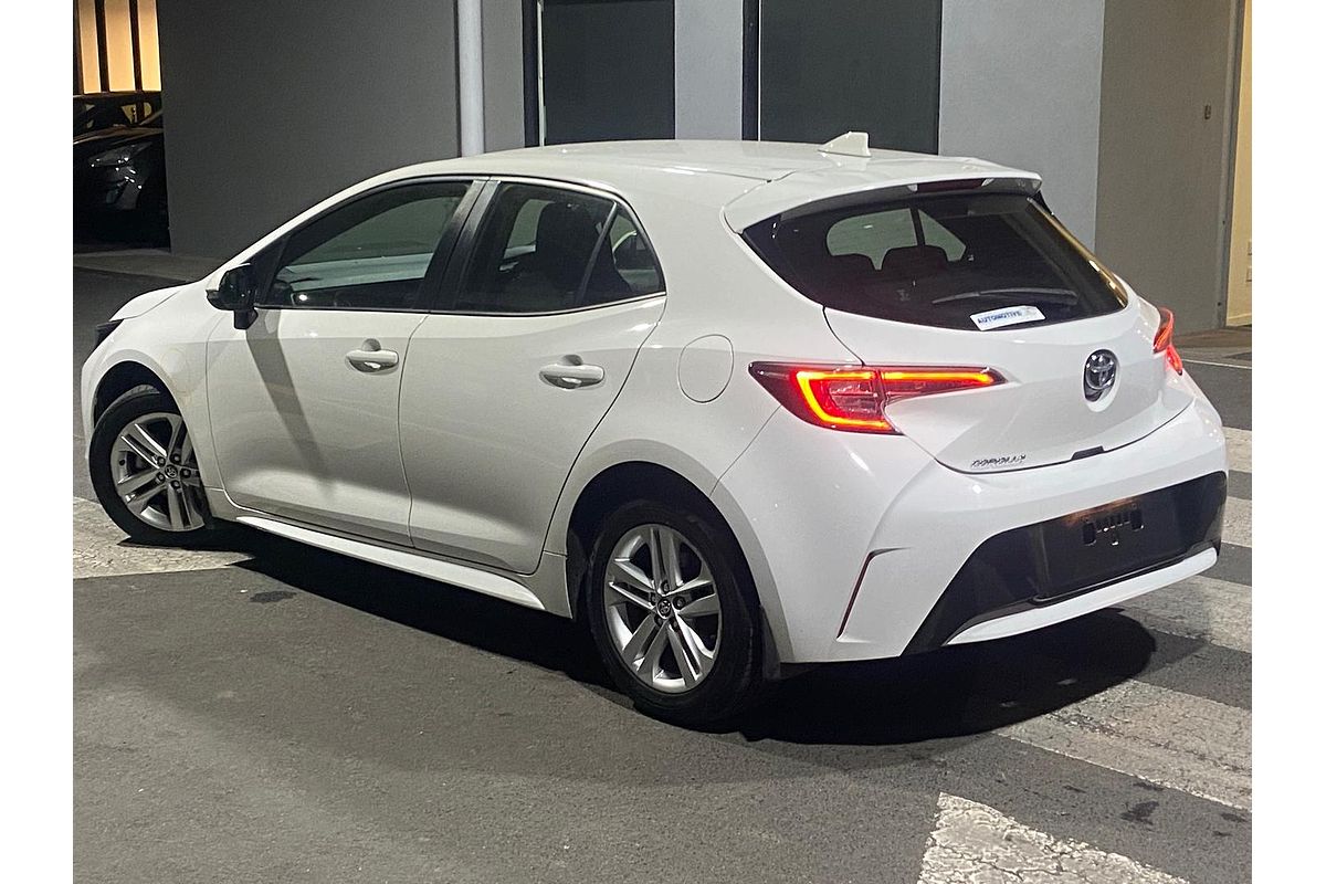 2018 Toyota Corolla Ascent Sport MZEA12R