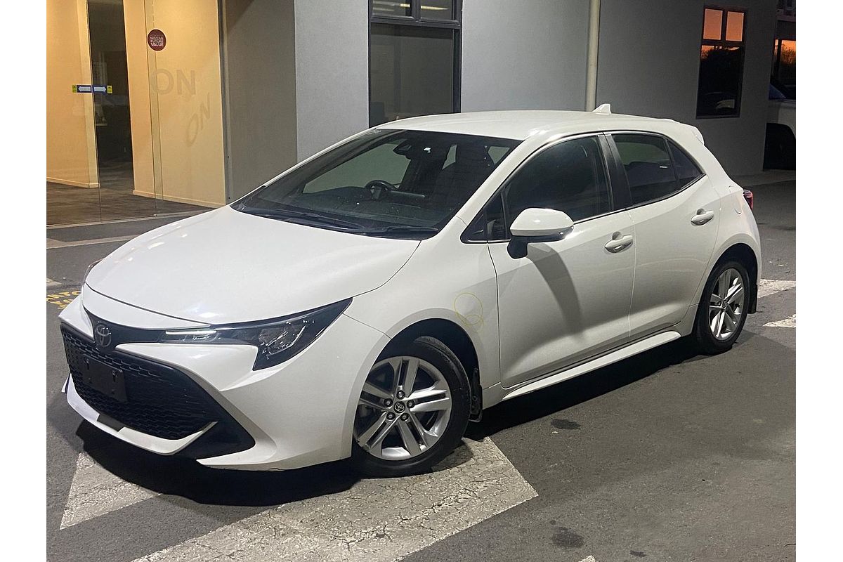 2018 Toyota Corolla Ascent Sport MZEA12R