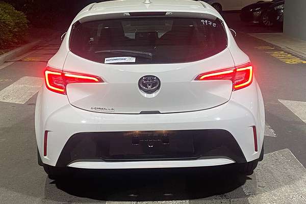 2018 Toyota Corolla Ascent Sport MZEA12R