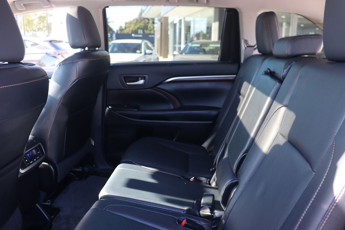 2016 Toyota Kluger Grande GSU55R