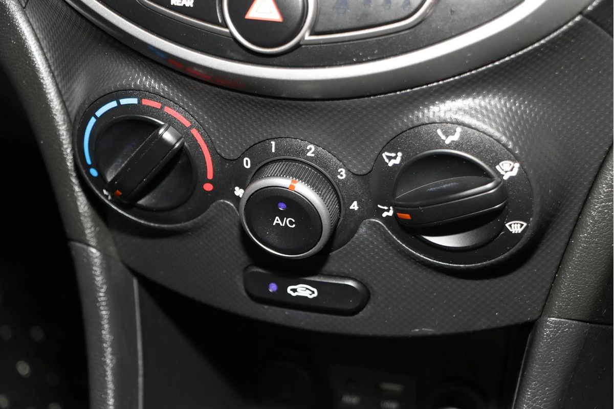 2018 Hyundai Accent Sport RB6