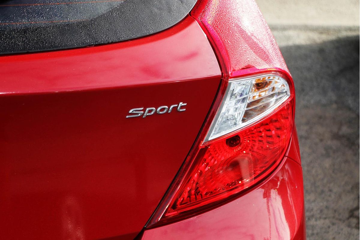 2018 Hyundai Accent Sport RB6