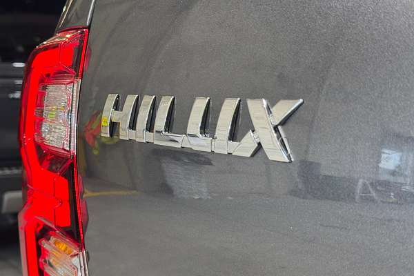 2023 Toyota Hilux SR5 GUN126R