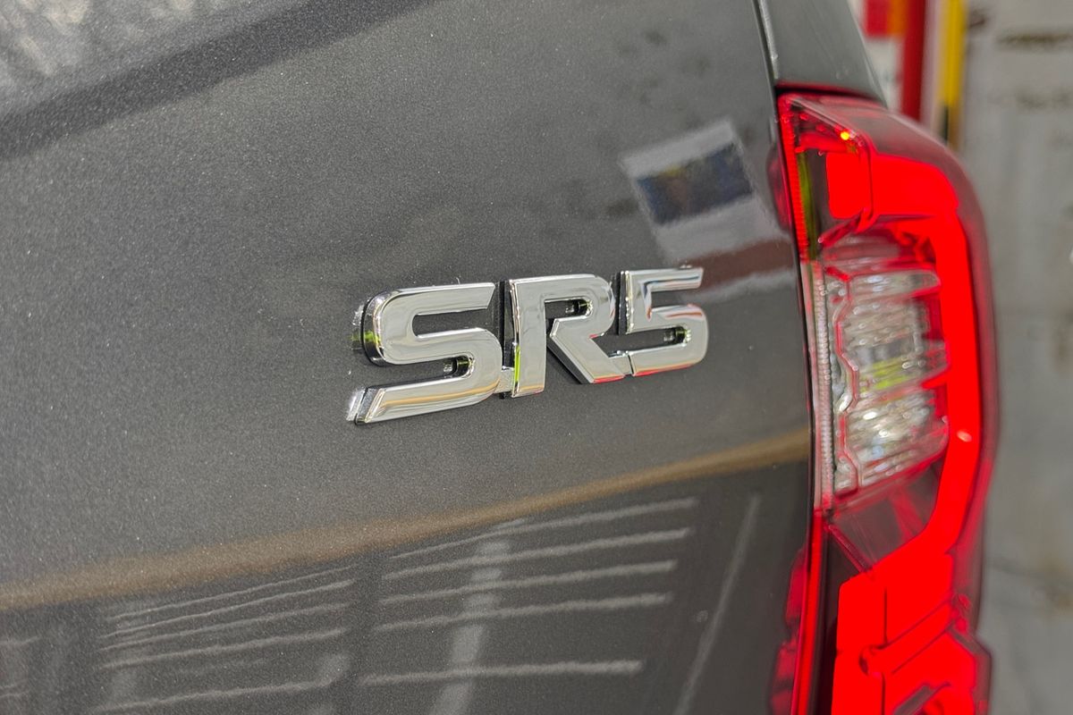 2023 Toyota Hilux SR5 GUN126R