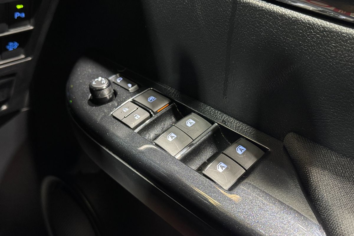 2023 Toyota Hilux SR5 GUN126R