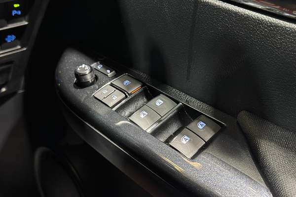2023 Toyota Hilux SR5 GUN126R