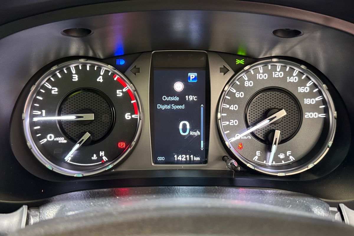 2023 Toyota Hilux SR5 GUN126R