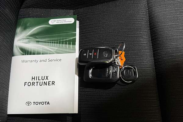 2023 Toyota Hilux SR5 GUN126R