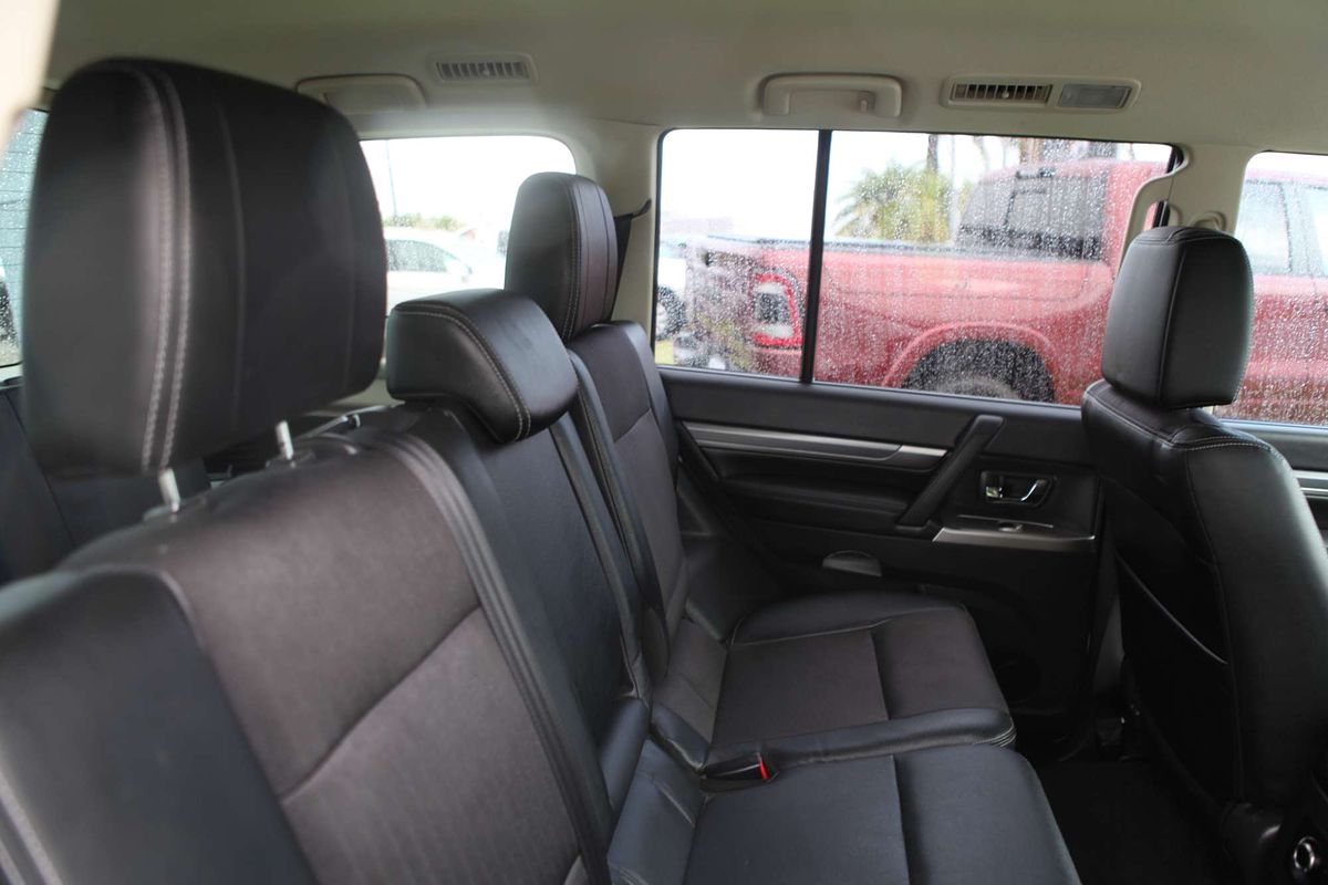 2016 Mitsubishi Pajero GLS NX