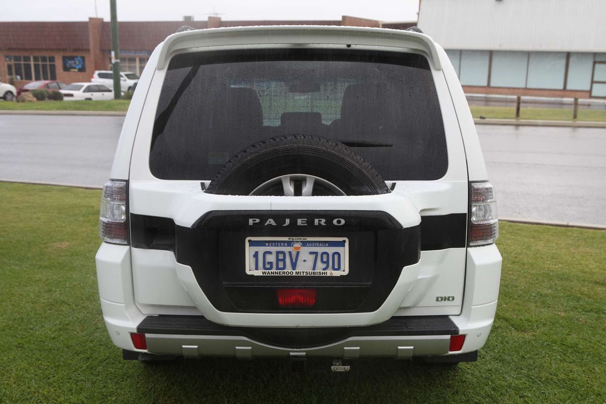 2016 Mitsubishi Pajero GLS NX