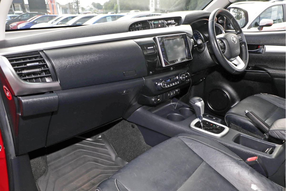 2015 Toyota Hilux SR5 GUN126R 4X4