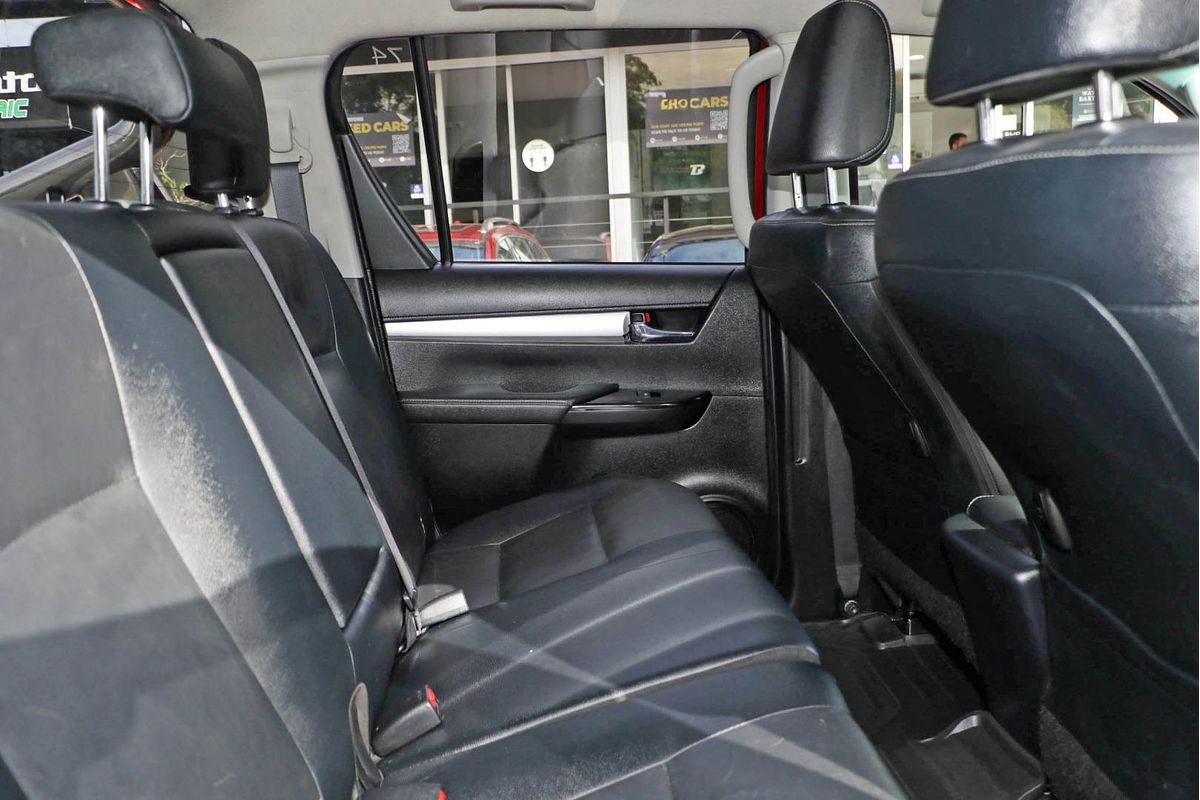 2015 Toyota Hilux SR5 GUN126R 4X4