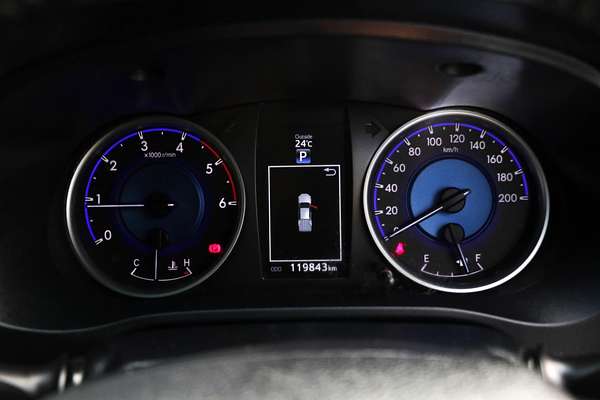 2015 Toyota Hilux SR5 GUN126R 4X4