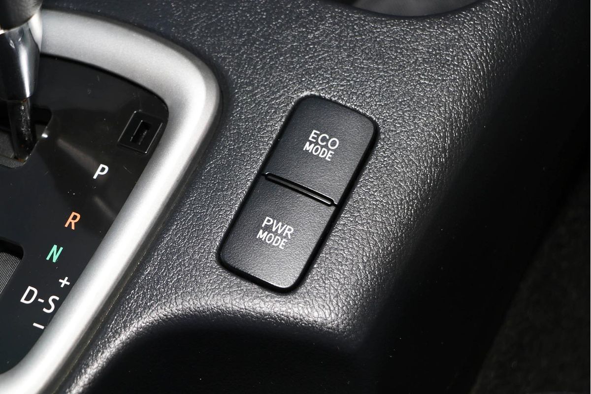 2015 Toyota Hilux SR5 GUN126R 4X4