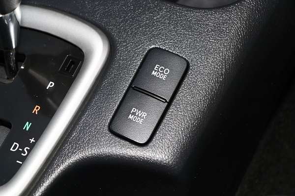 2015 Toyota Hilux SR5 GUN126R 4X4