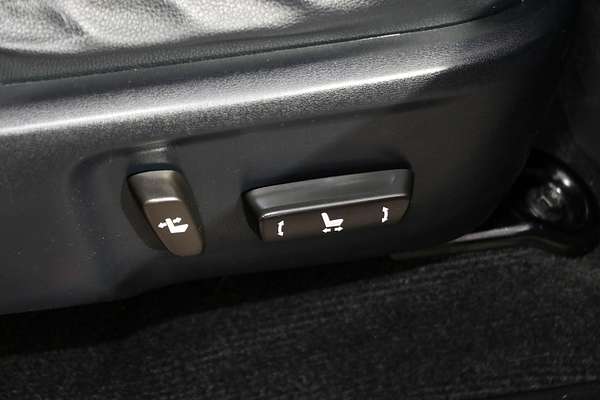 2015 Toyota Hilux SR5 GUN126R 4X4