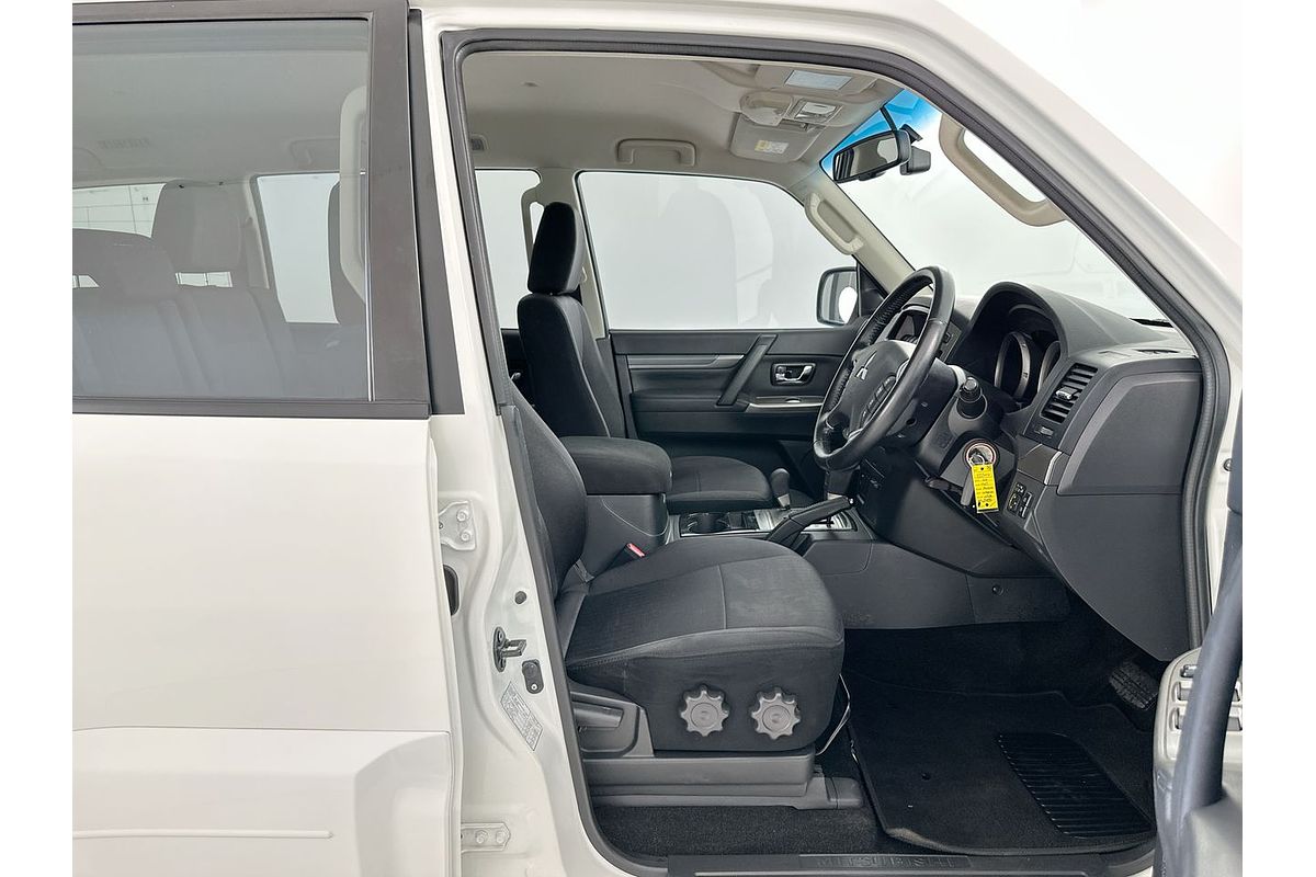 2020 Mitsubishi Pajero GLX NX