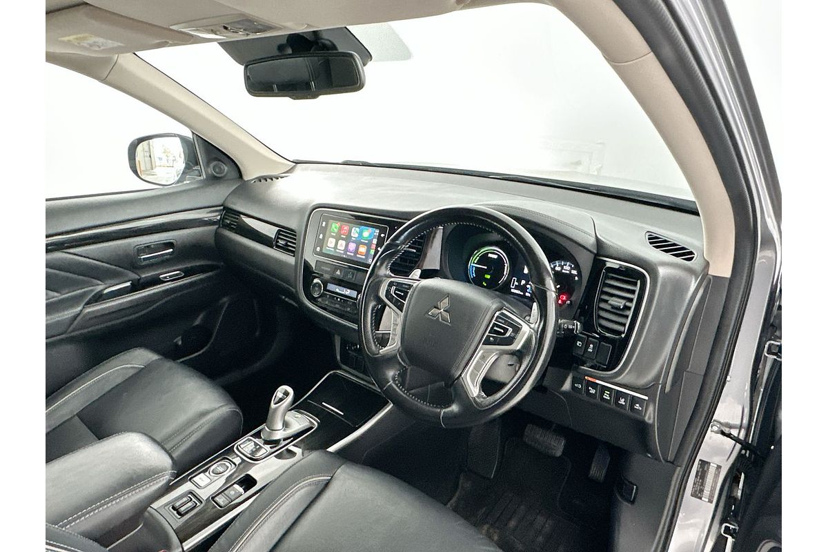 2018 Mitsubishi Outlander PHEV Exceed ZK
